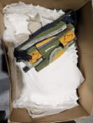 Assorted table linen to include napkins, damask, crocheted etc. (1 box)