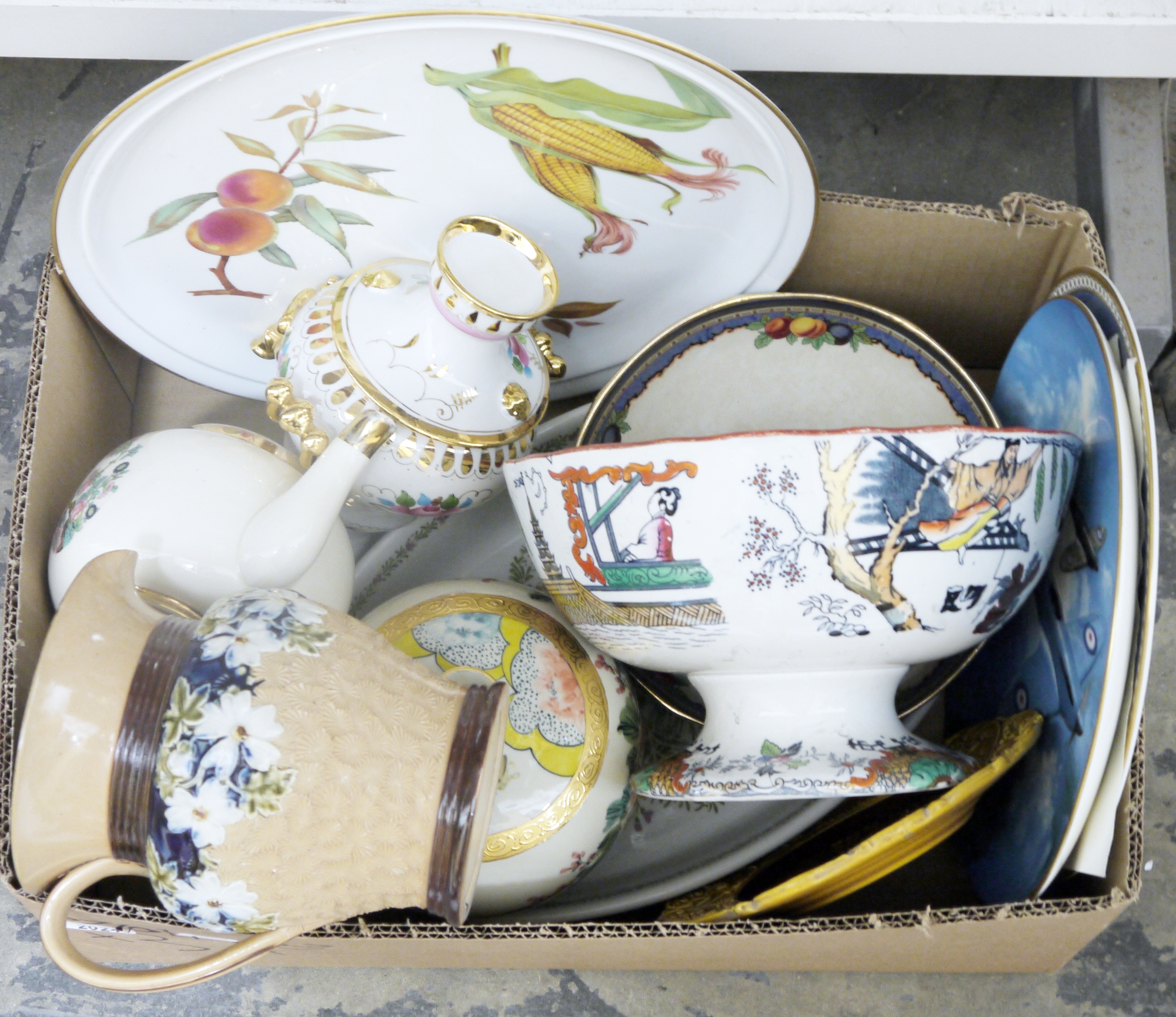 Gampe & Co footed bowl bearing Chinese decoration of nobles, a Royal Worcester Evesham large - Image 3 of 4