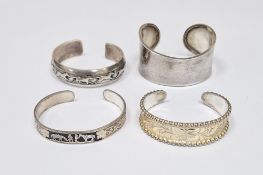 Michael Burton silver signet ring and pair of scallop shaped Michael Burton earrings, a French