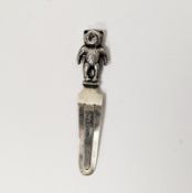George V novelty bookmark, the handle in the form of a standing bear, Chester 1915 by Adie & Lovekin