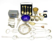 Collection of plated ware, including Victorian berry spoon, Art Deco soup spoons, grape scissors,
