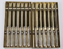 Set of 12 silver-handled dinner knives by Garrard & Co Ltd, London 1978/79