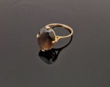 9ct gold and smoky quartz stone ring set oval cut stone Condition Report Ring size - W