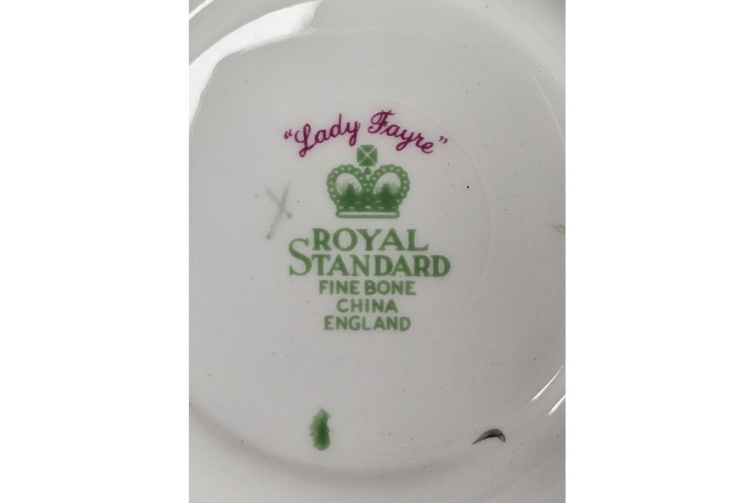 Royal Albert 'Lady Hamilton' pattern bone china part tea service including teacups and saucers, side - Image 4 of 4
