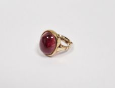 9ct gold and cabochon garnet ring set single oval polished stone, ring size 'N' Condition Report