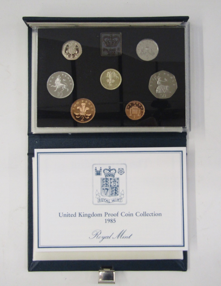 United Kingdom proof sets (5), 1983, 2 x 1984, 2 x 1985. - Image 2 of 5