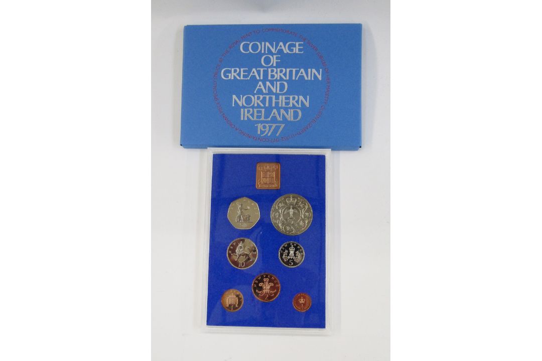 UK proof sets (8), dates 1972, 1976, 1977, 1975, 1976, 1974, most sets showing toning on lower - Image 6 of 8