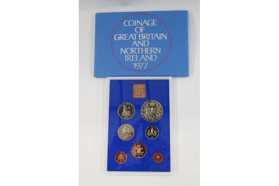 UK proof sets (8), dates 1972, 1976, 1977, 1975, 1976, 1974, most sets showing toning on lower - Image 5 of 8