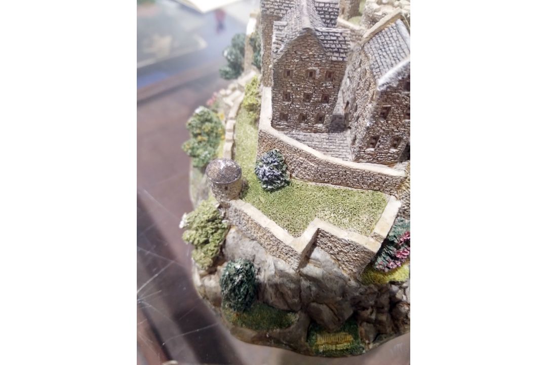 Collection of Lilliput Lane models of houses, castles and villages, including Britain's Heritage, - Image 5 of 16