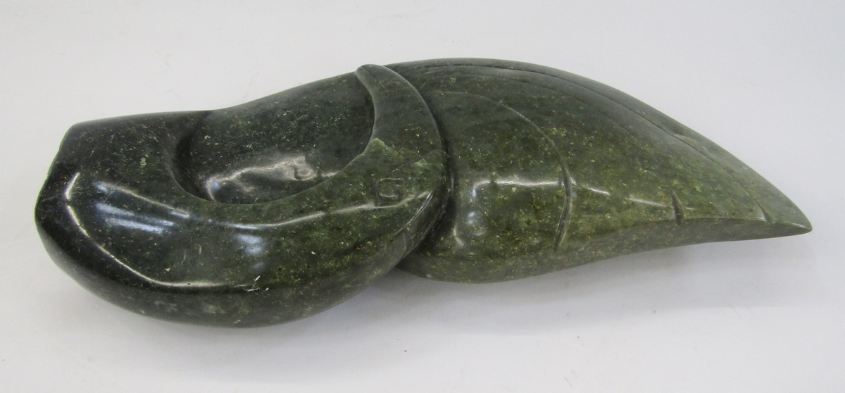 Tracy Chatsama (African) green soapstone bird, 13cm high x 14cm wide - Image 2 of 5