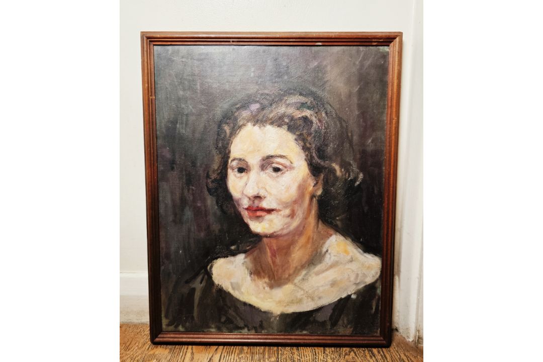 19th/20th century school Oil on canvas Portrait of a woman, unsigned, framed and glazed, 46cm x 36cm - Image 2 of 10