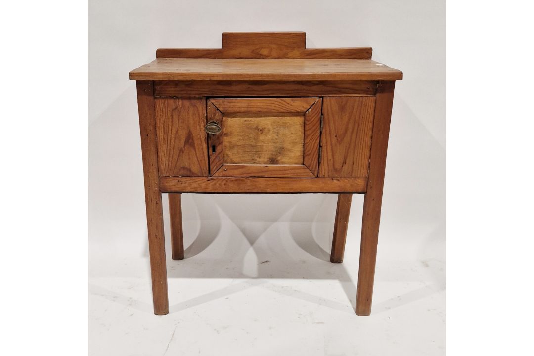 Small pine washstand with cupboard below, having single drawer, 70cm high x 65cm wide x 39cm deep
