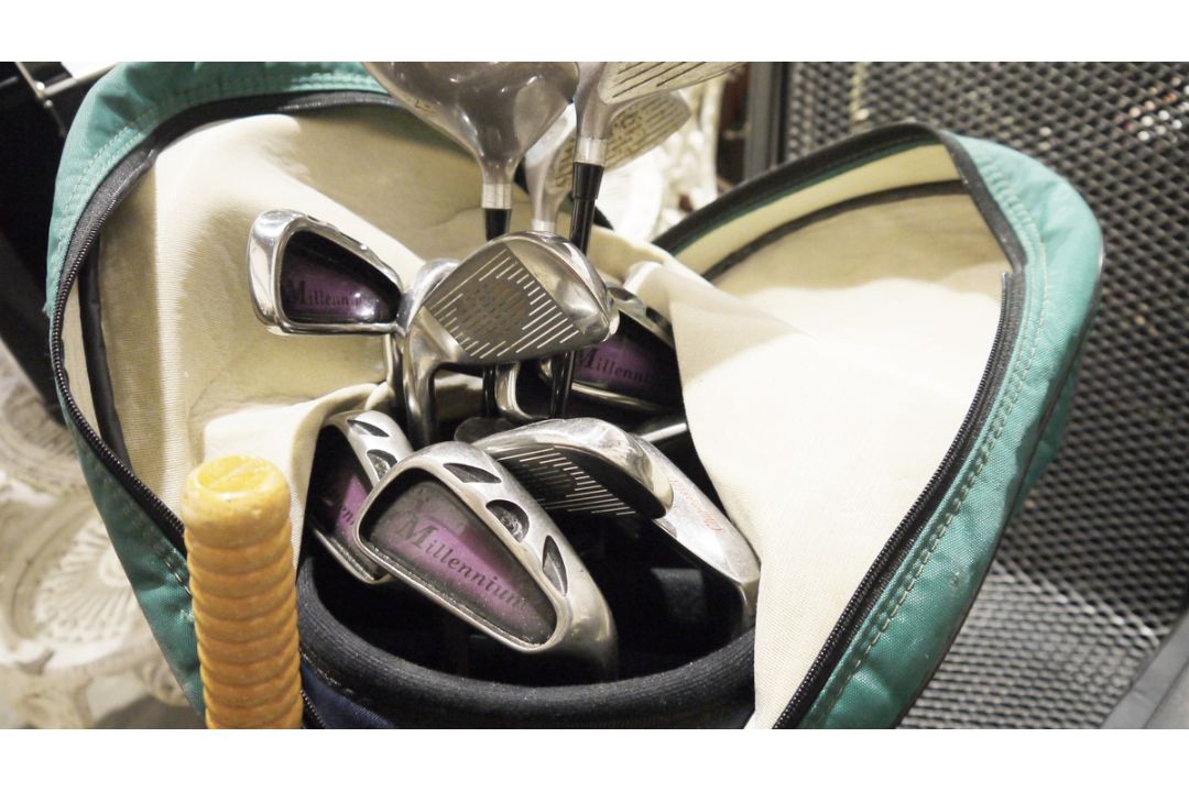 Set of various makes of golf clubs to include Bronte Chipmaster MK1, Titanium Millennium and others, - Image 2 of 2