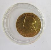 Victoria (1837-1901) Gold Sovereign, London 1901, veil head facing left, rev. George & Dragon,