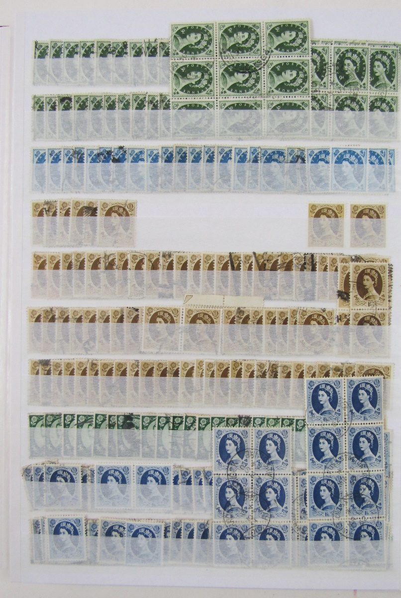 GB stamps: Red stock-book of mint and used Wilding definitives from 1953 onwards with different - Image 5 of 5