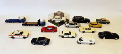 Boxed Matchbox Lesney products no.43 'pony trailer' complete with two ponies (box tatty and ramp