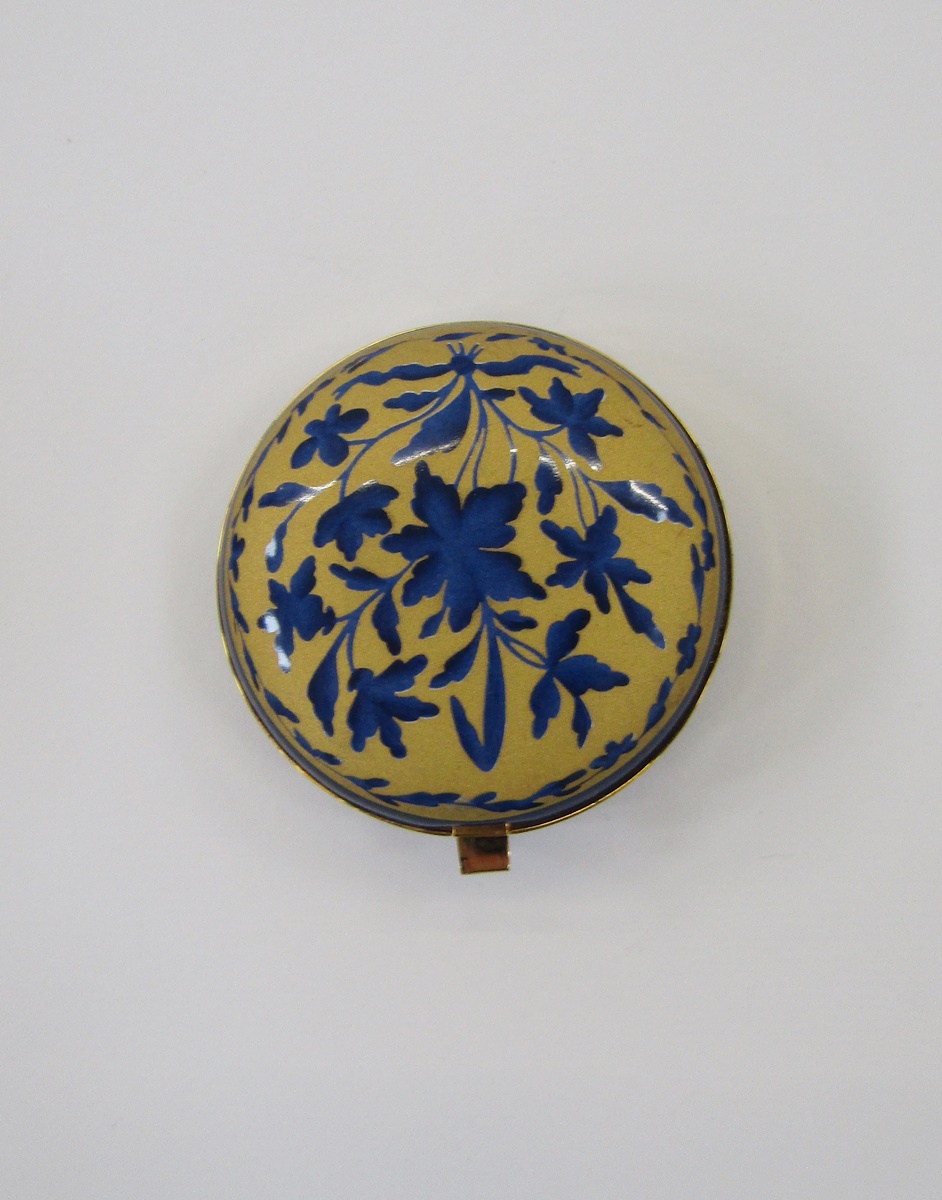 Halcyon Days travelling clock, blue and gold enamel, a similar trinket box, a white lidded pot - Image 31 of 34
