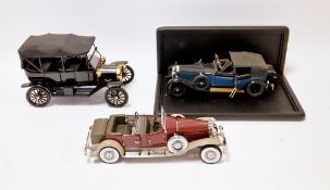 Three Franklin Mint diecast precision models including 1929 Rolls-Royce Phantom I Cabriolet de