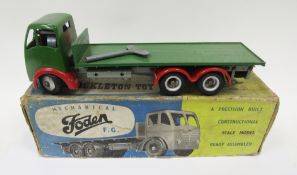 Boxed Shackleton toy scale model diecast clockwork Foden F.G. vehicle, green with red wheel