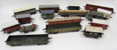 16 Hornby and other '0' gauge wagons to include lumber, brick and NE gunpowder van
