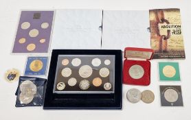 Collection of commemorative coins, some boxed, including: 2 x 2007 Diamond Wedding Crowns, Churchill