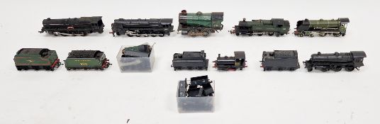 Graham Farish N gauge 9400 G.W.R. engine and 12 wagons together with 3 00 gauge engines (spares