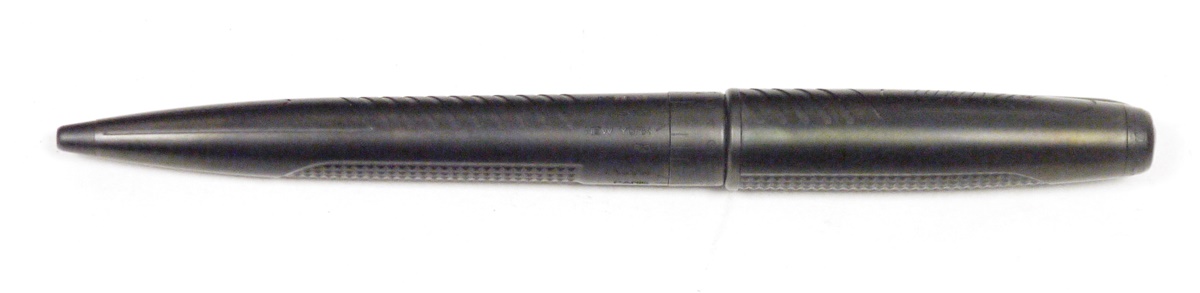 LOT WITHDRAWN; ST Dupont James Bond 007 limited edition ball point pen, complete with original - Image 6 of 7