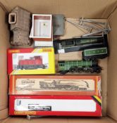 Three boxed Hornby 00 gauge engines locomotives including R3283 0-4- DH Bagnall diesel shunter, R.
