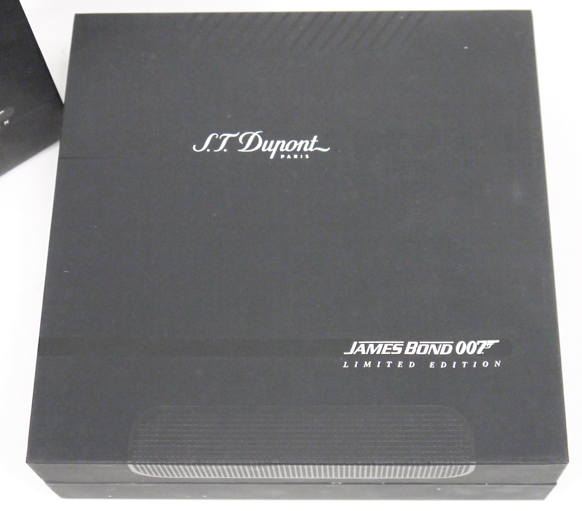 LOT WITHDRAWN; ST Dupont James Bond 007 limited edition ball point pen, complete with original - Image 7 of 7
