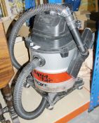Goblin Aquavac Boxer wet and dry vacuum cleaner, type 6501B