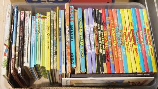Assorted comic annuals to include the Dandy, Beano, Beezer, Tom & Jerry, Marvel, Valiant, Eagle