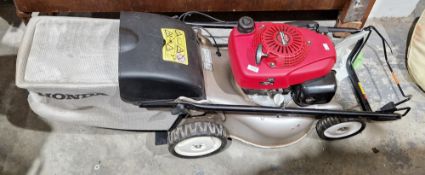 Honda Izy petrol lawnmower with instruction manual, model GCV160