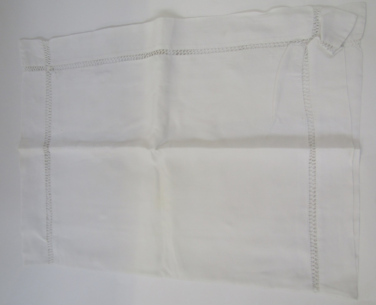 Quantity of vintage cotton handtowels, table napkins, table linen etc (1 box) - Image 6 of 8