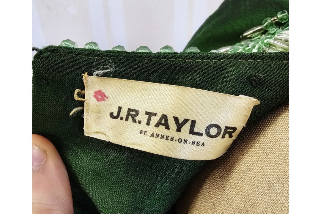 Vintage Carnegie black crepe cocktail dress, labelled Carnegie of London 'Its a Symphony', - Image 4 of 5