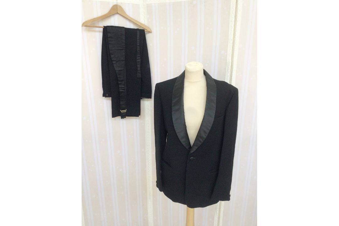 Vintage gentleman's tail suit with matching trousers, labelled D.A. & A.M. Angel...London W1, with - Image 3 of 5