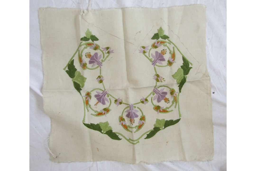 An Edwardian silk padded cover, embroidered with a crane amongst cherry blossom on a green silk - Image 4 of 12