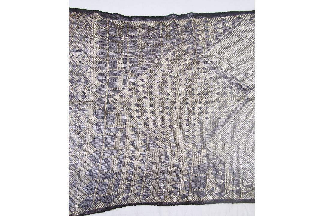 Black and silver metal Assuit shawl Condition Report Edge stitching undone in various parts, - Image 7 of 7