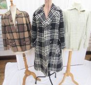 Tweed three-quarter car coat, wool, labelled 'Hershelle Mode', label detaching, single button