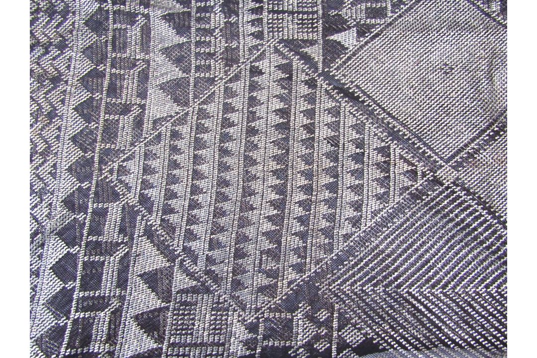 Black and silver metal Assuit shawl Condition Report Edge stitching undone in various parts, - Image 2 of 7