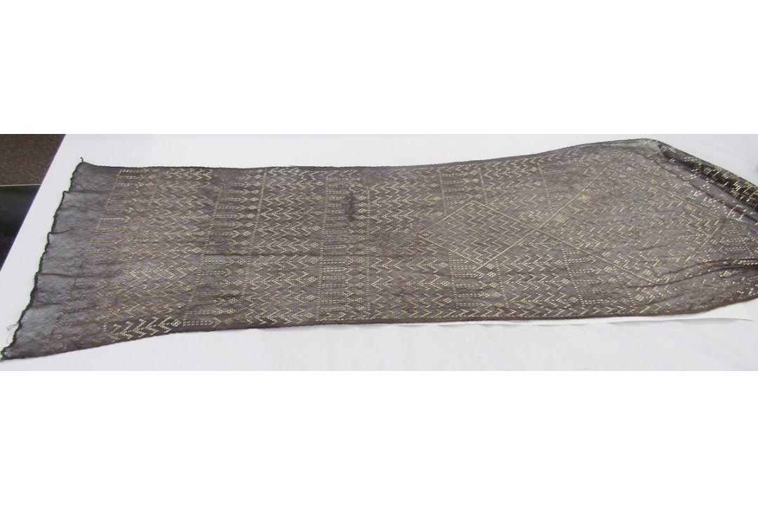 Black and silver metal Assuit shawl Condition Report Edge stitching undone at one end, some minor - Image 4 of 5