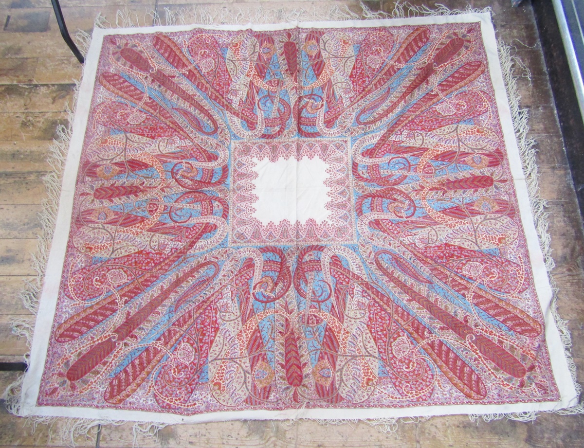 Two antique printed paisley shawls, both fringed - Image 9 of 9