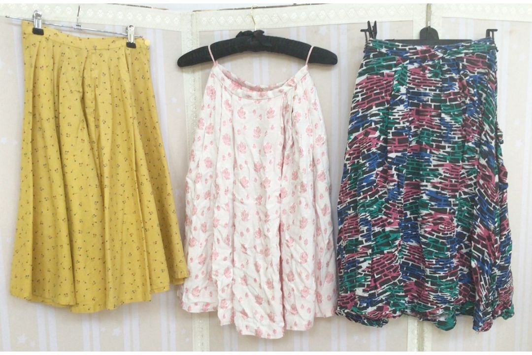 1950's/'60's full skirts, various patterns, a plain orange skirt with matching top with tie waist, - Image 2 of 3