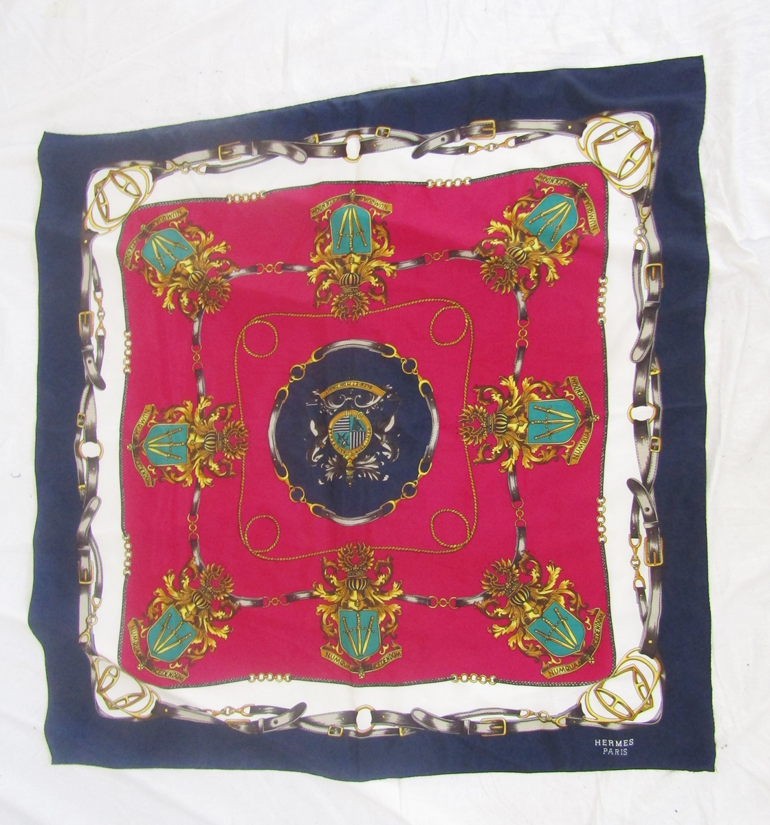 Assorted vintage silk and other fabric scarves to include Jacqmar, Gil de Losne Paris, a scarf - Image 2 of 6
