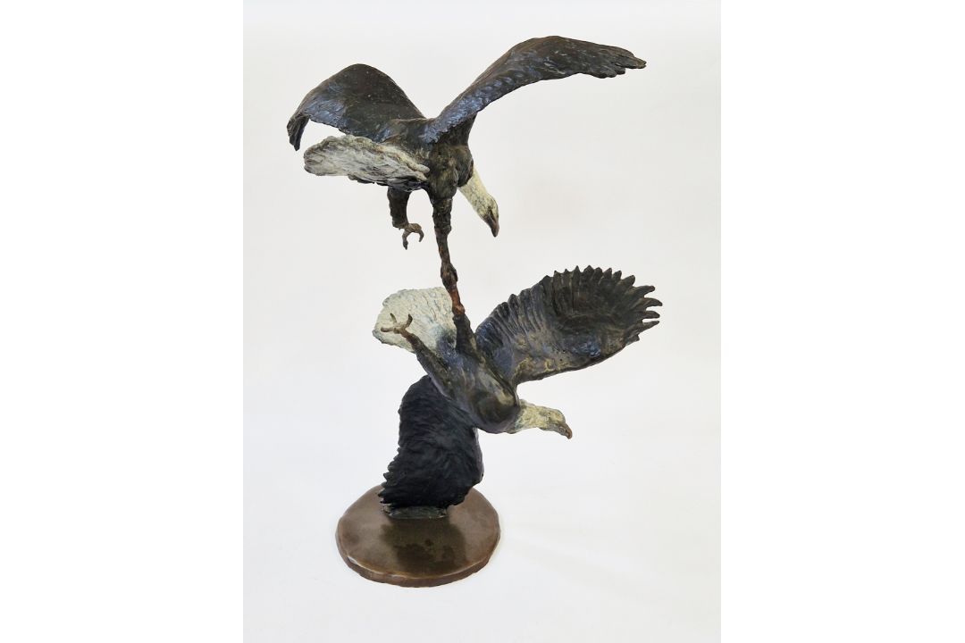 Belinda Sillars (b.1961), large chocolate patinated bronze of two sea eagles fighting mid flight, - Image 2 of 5
