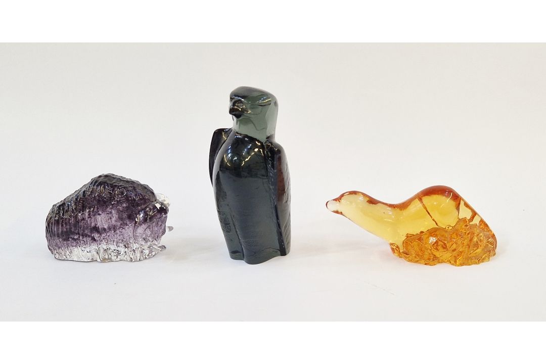 Three Svenskt Glas limited edition glass models of animals to include a musk ox, bald eagle and - Image 1 of 3