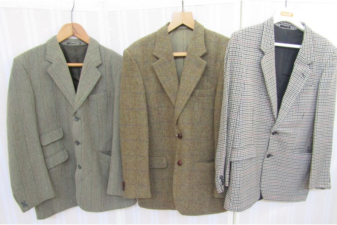 Selection of gentleman's vintage jackets to include tweed hacking jacket labelled Brooks Taverner, a - Image 1 of 3