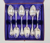 Set of six Edward VII silver teaspoons, Sheffield 1903 Robert Pringle & Sons, lily pattern, cased,