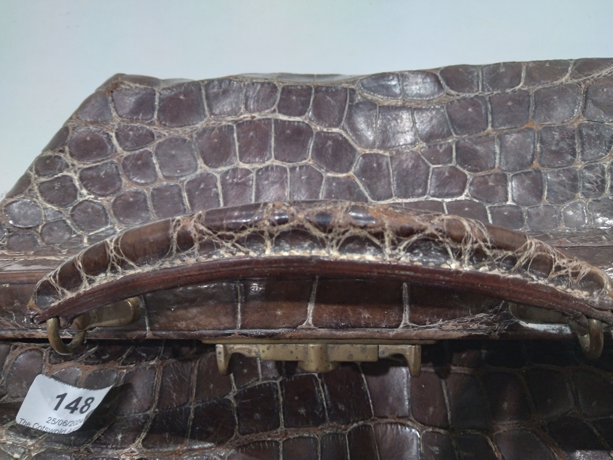 Late 19th/early 20th century crocodile skin gladstone bag with brass fittings and mustard coloured - Image 8 of 13