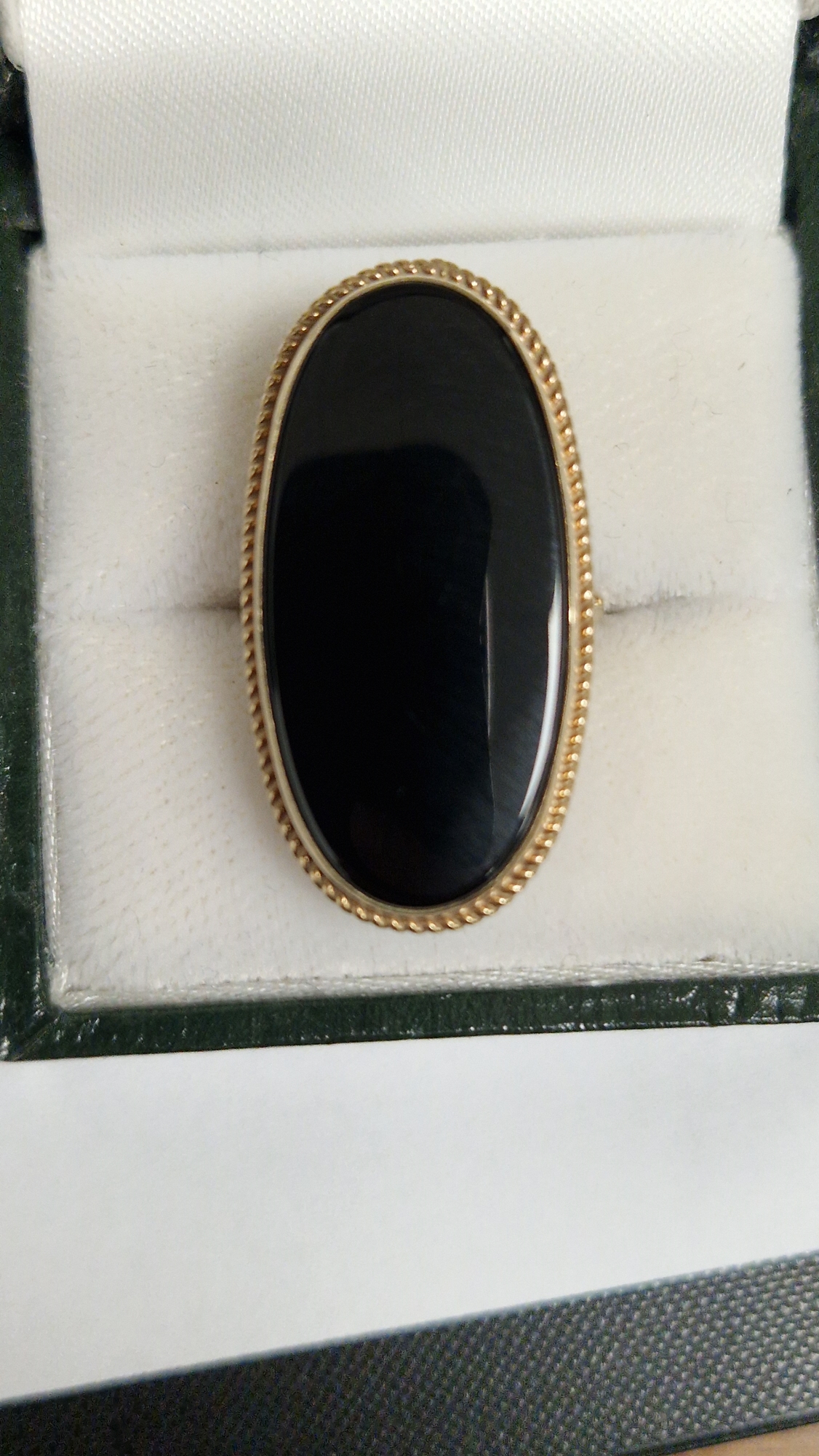 9ct gold and black onyx large oval ring (size O) and 9ct gold and onyx small oval ring (size J1/ - Image 5 of 14