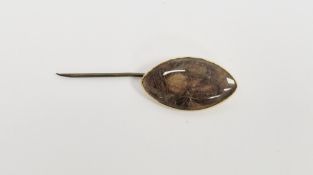 George III yellow metal mourning brooch (the fixing a/f) of elliptical form set with a locket of